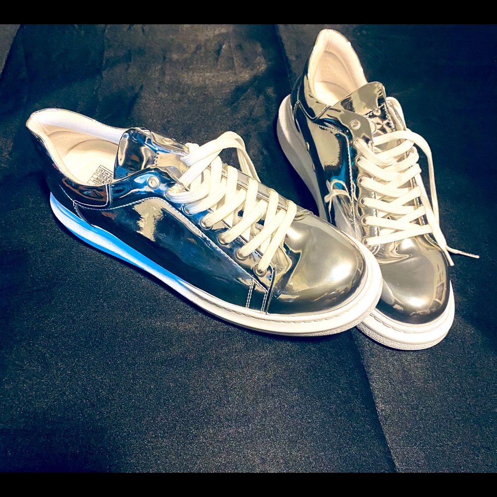 Men’s sneakers!